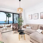 Apartment Quattro Beachfront Sea View Ap 206 Larnaca