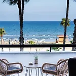 Quattro Beachfront Sea View Ap 206 * Larnaca