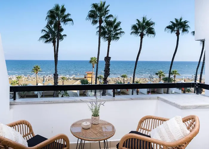 דירה Quattro Beachfront Sea View Ap 206